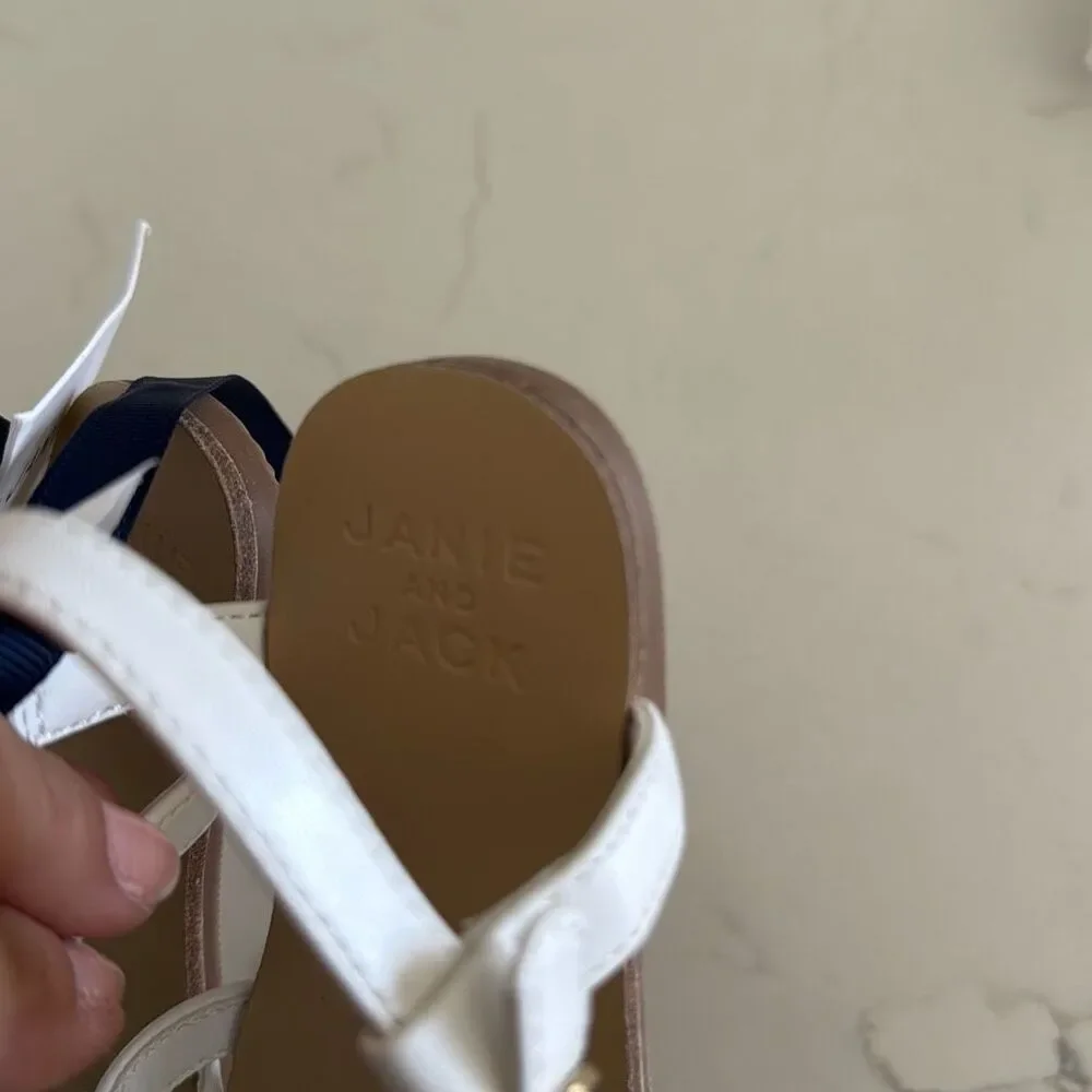 Janie & Jack Flower Sandal in White Size 8